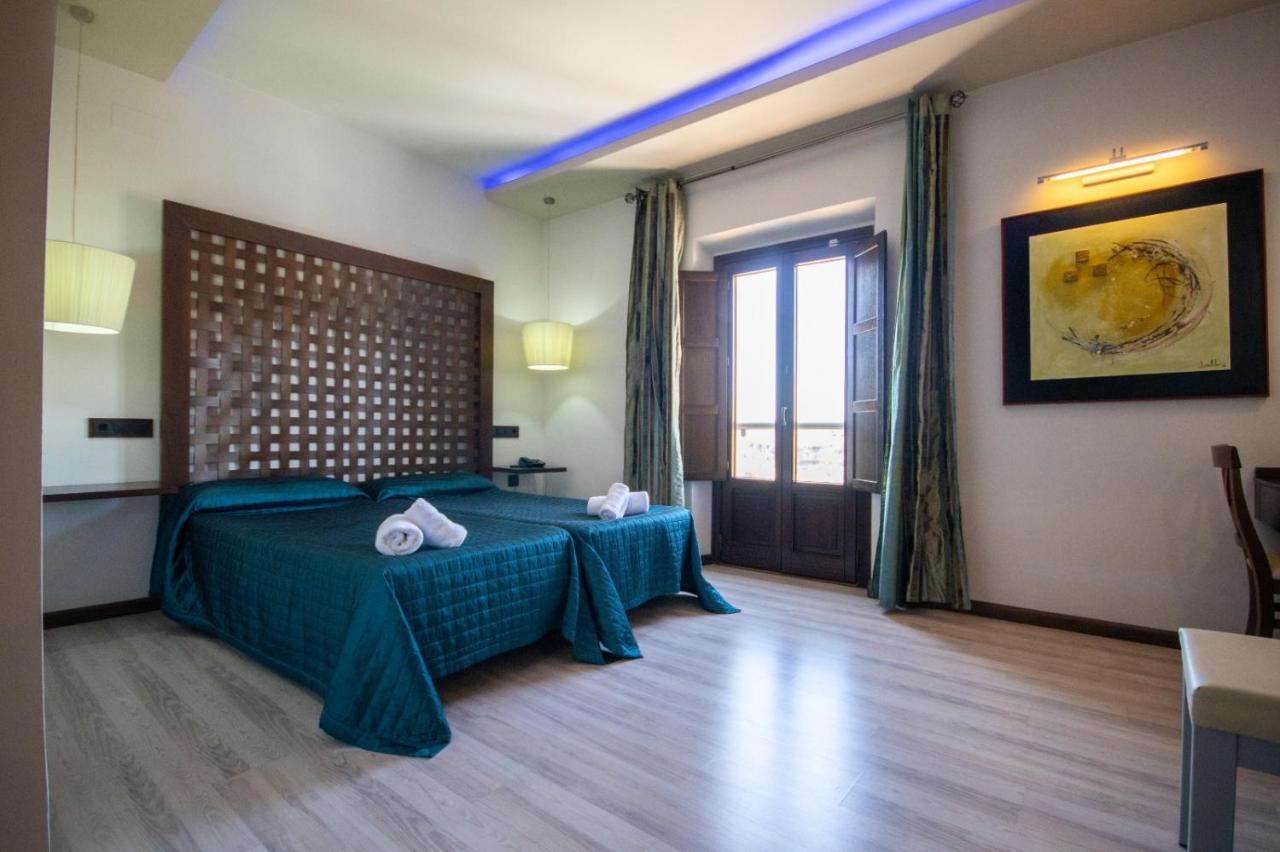 Hotel Villa De Setenil Setenil De Las Bodegas ภายนอก รูปภาพ