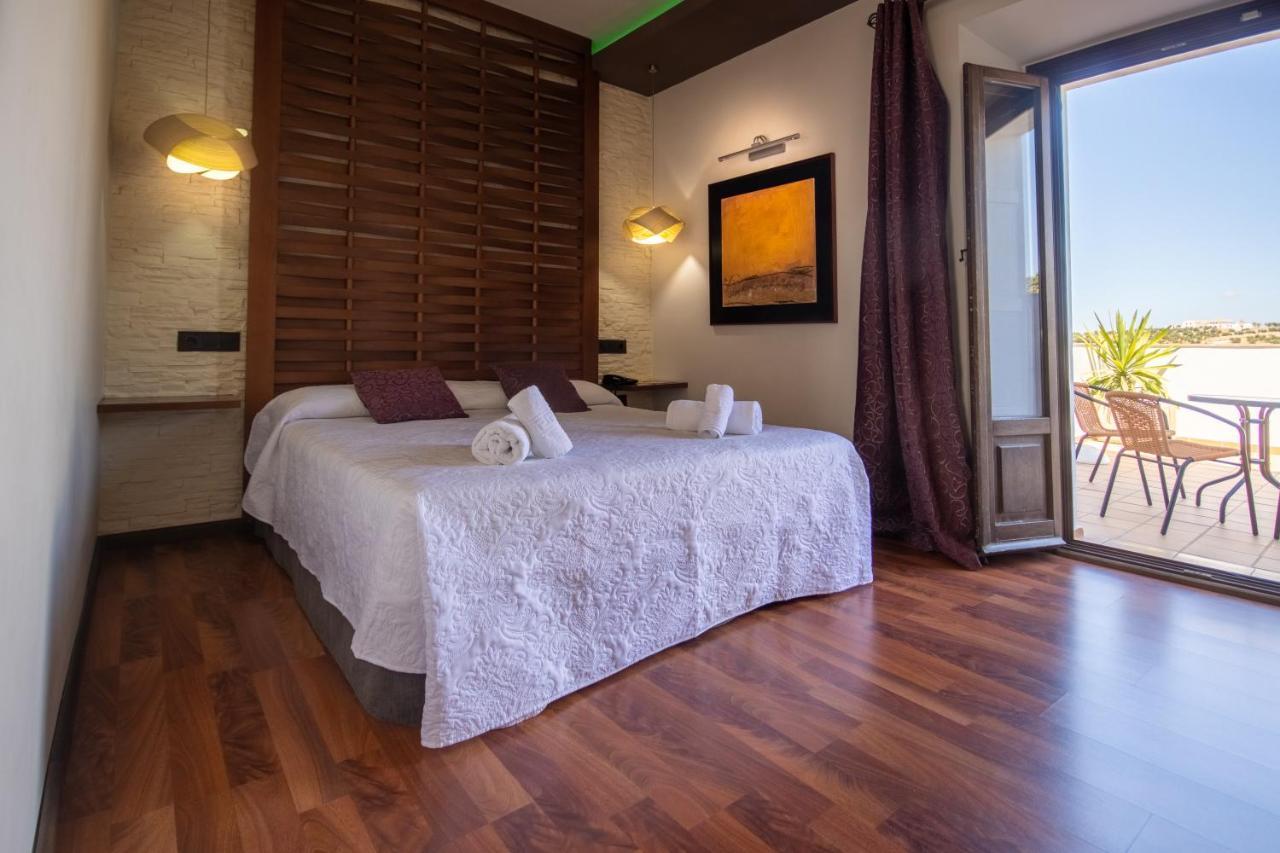 Hotel Villa De Setenil Setenil De Las Bodegas ภายนอก รูปภาพ
